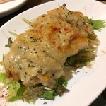 Refuge - ローストチキンのバーニャカウダソースかけ