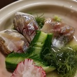 大黒家天麩羅 別館 - アジの勇姿。