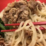 スガキヤ - スガキヤピアゴ豊明店 牛肉つけ麺 麺アップ