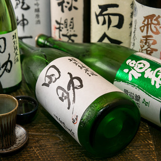 三福 - ドリンク写真:ふく助グループオリジナルの地酒『田助 特別純米酒』