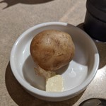 カリーライス専門店エチオピア - 前菜？のじゃがバター