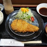 Tonkatsu Tonshin - ランチのロースカツ定食（税込890円）