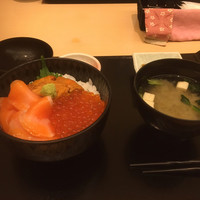 函館うに むらかみ 日本生命札幌ビル店 - 