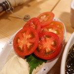 ホルモン鍋 暖 - トマトスライス