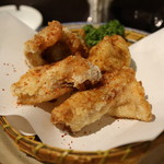 陽菜田 - 鳥皮の甘辛揚げ