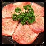 炭火焼肉 やまもと - タン