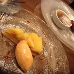 ア ミオ アージョ - リンゴのタルトカラメルのジェラード添えと　ピスタチオのクレームブリュレ