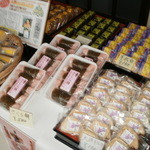 お菓子司　福浦 - 店頭には・・・