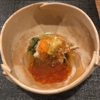 津の守坂 小柴 - 先付　せこ蟹とせこ蟹味噌　原木椎茸の壬生菜にイクラと出汁ジュレ掛け