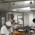 飯田商店 - 飯田将太店主が調理（小田急新宿店「TRYラーメン大賞フェスティバル」）