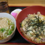 Yashima Udon - 親子丼とかす饂飩（小）