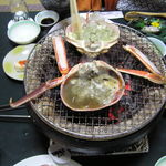 レイクサイド琴引 - 焼蟹は炭火で自分で焼きます