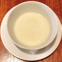 ビストロ ヴィヴィエンヌ - デジュネ 1050円 のレタスとジャガイモのスープ