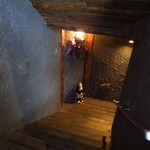 レストラン・ロマネ - 地下への階段