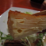 レストラン・ロマネ - ポテトパイ包み焼きUP