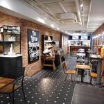 J.S. BURGERS CAFE - 店内はかなり広め