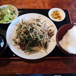 レストラン 匠 - レバニラ定食680円