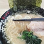 Yokohama Iekei Ramen Yuurakuya - 