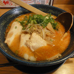 よってこや - 赤味ラーメン