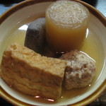大納言本家 - おでん（大根・つくね・厚揚げ・こんにゃく）