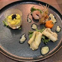窯焼きステーキTAKIBI - 北海道産南瓜とキャビア、穴子と甘海老のフリット 旬の食材のアミューズ