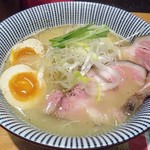 ふく流らーめん 轍  - 料理写真:【(限定) 紅ズワイガニ白湯らーめん】￥1100