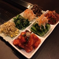 焼肉ぽんが 田町店 - ナムル盛り合わせ