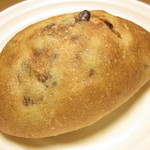 茂平屋ベーカリー - ルージュ（大納言小豆入りのフランスパン）