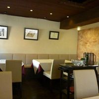 ソプラアクア - 開店直後の店内。