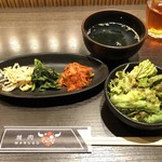 焼肉マルゴ - 2019.10.29  ナムル、わかめスープ、サラダ