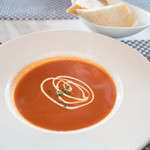 Bistro East  - トマトスープ　これはガチで美味い　パンも美味い