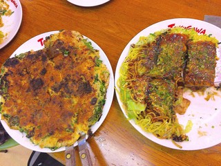 Okonomiyaki Tokugawa - 牛すじ入りネギ焼き&広島スペシャル