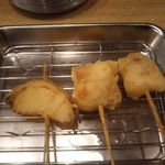 串カツ イチフク - 左から、タマネギ、ちくわチーズ、豚バラ