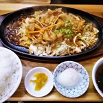 浅草 参食堂 - 温玉じゅうじゅう焼き定食