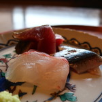 天ぷら 松 - 真鯛の昆布締め、鰹のたたき、秋刀魚の刺身盛合せアップ