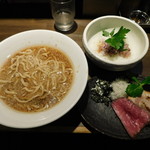 つけ麺一燈 - 背脂煮干しラーメン＋サイドライス１０００円