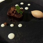 PRIMO - チョコレートのテリーヌ フロマージュブランソース いちじくのソルベ（2019.10）