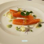 PRIMO - 41℃の燻製八海山サーモン 岩魚の卵 燻製したじゃがいも ういきょうのソース（2019.10）