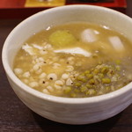 浅草豆花大王 - 豆花(小)、ピーナッツシロップスープ、はとむぎ、緑豆、2色だんご