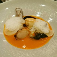 スリオラ - アモンティリャードで蒸した貝たちとスッケ