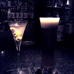 バー ミオソティス - ホワイトレディに似たオリジナルカクテルとビール