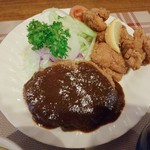 昔ながらの洋食屋 鈴なり - 新しい鈴なり定食はハンバーグ×唐揚げの組み合わせ