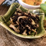 玄三庵 - ひじきのザーサイサラダ