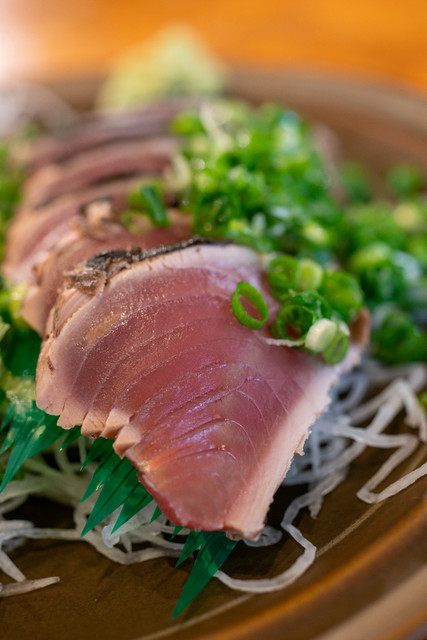 鰹の刺身とウツボのタタキ 最高に美味いっす By 半蔵犬 田中鮮魚店 土佐久礼 魚介料理 海鮮料理 食べログ