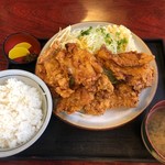 ドライブイン幸華 - 唐揚げ定食。