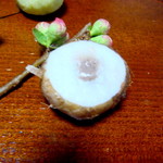 つる幸 - 衣かつぎの中にアンチョビのペーストが入っています（椅子席ミニコース）