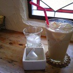 Cafe&gallery *LUPOPO* - アイスラテ　５５０円