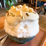 つばめ氷菓店 - バナナとピスタチオクリーム