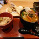 スープカレー奥芝商店 - 天ぷらスープカレー (エビ天、モモ肉天、半熟卵) ￥1,680
