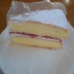 ブーランジュリー ベック - ヴァクトリアケーキ?(商品名失念、300円税抜)